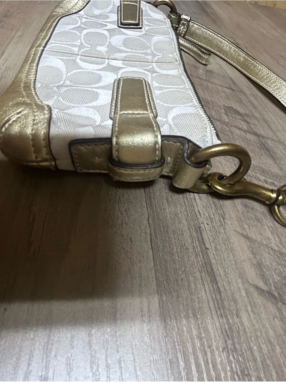 Coach Signature Ivory/Gold Metallic Leather Wristlet - Picture 6 of 8